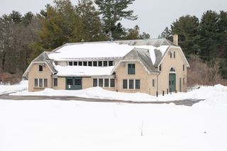 135 Wellesley Street, Weston, MA 02493