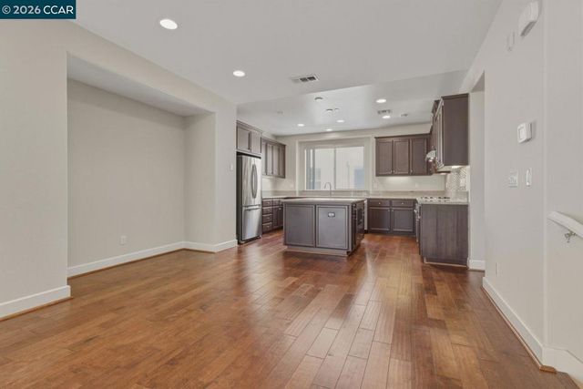 6668 Adare Ln, Dublin, CA 94568