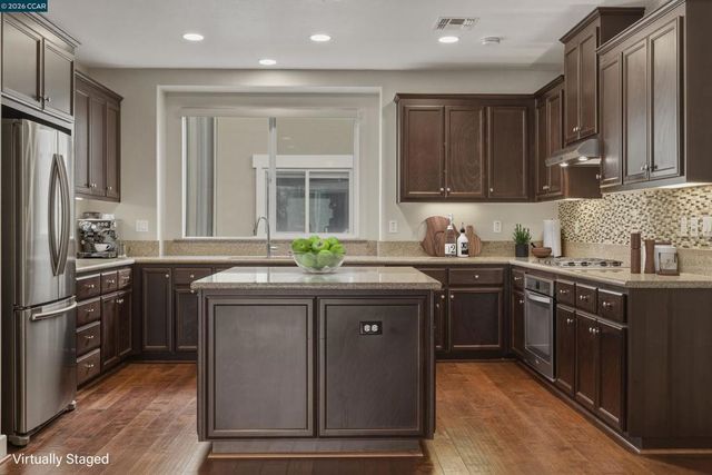 6668 Adare Ln, Dublin, CA 94568