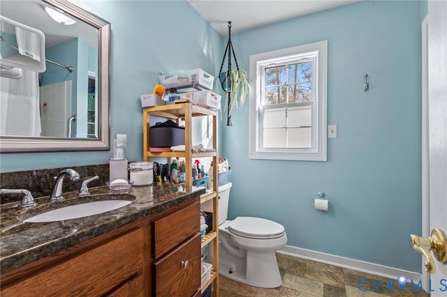 4005 Somerlane Cir, Chester, VA 23831