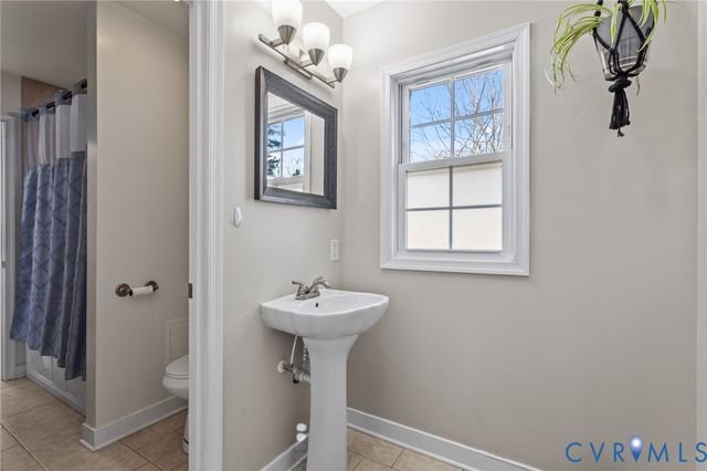 4005 Somerlane Cir, Chester, VA 23831