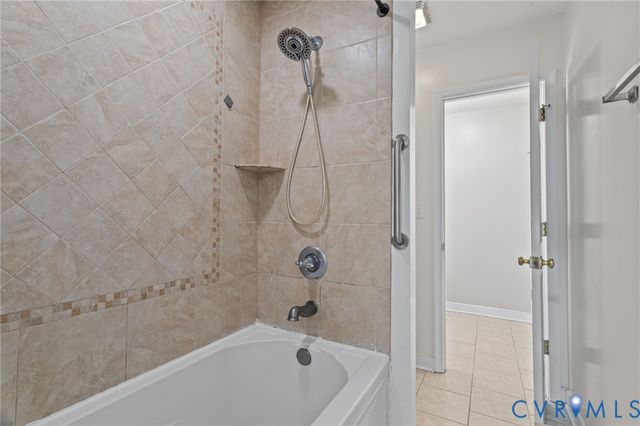 4005 Somerlane Cir, Chester, VA 23831