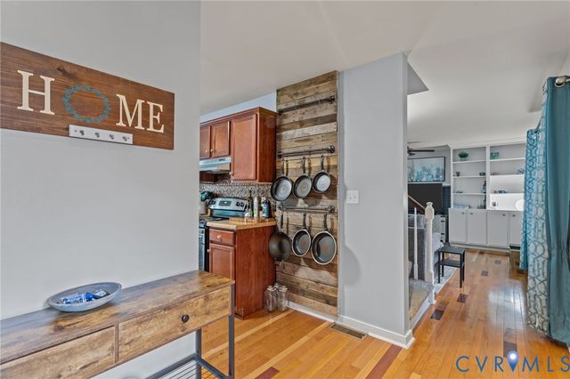 4005 Somerlane Cir, Chester, VA 23831