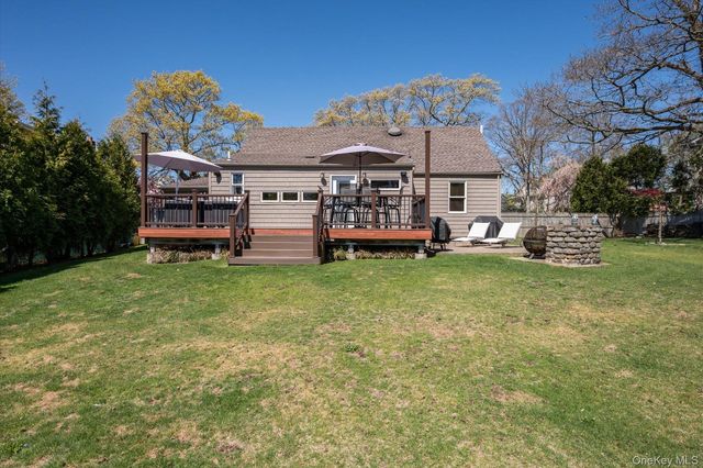 5 Erlwein Court, Massapequa, NY 11758