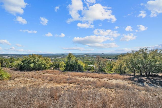 310 Eagles Nest DR, Wimberley, TX 78676