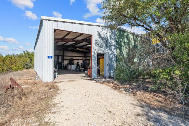 310 Eagles Nest DR, Wimberley, TX 78676