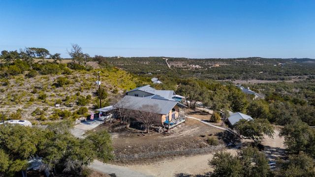 310 Eagles Nest DR, Wimberley, TX 78676