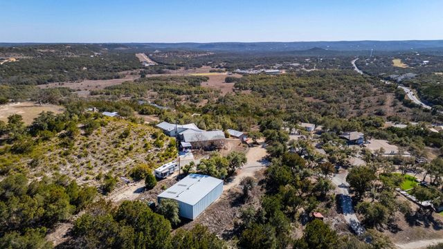 310 Eagles Nest DR, Wimberley, TX 78676