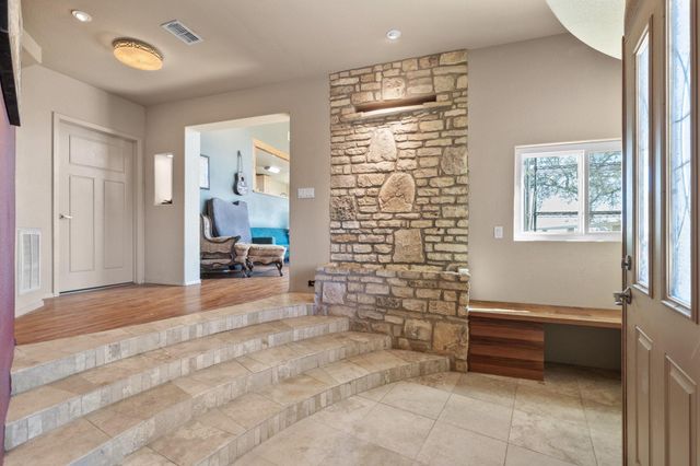 310 Eagles Nest DR, Wimberley, TX 78676