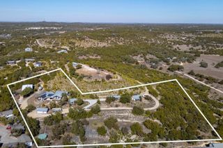 310 Eagles Nest DR, Wimberley, TX 78676