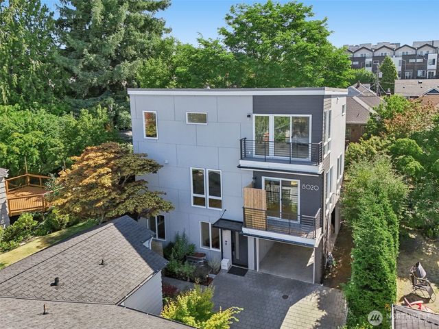 8020 17th Avenue NW, Seattle, WA 98117