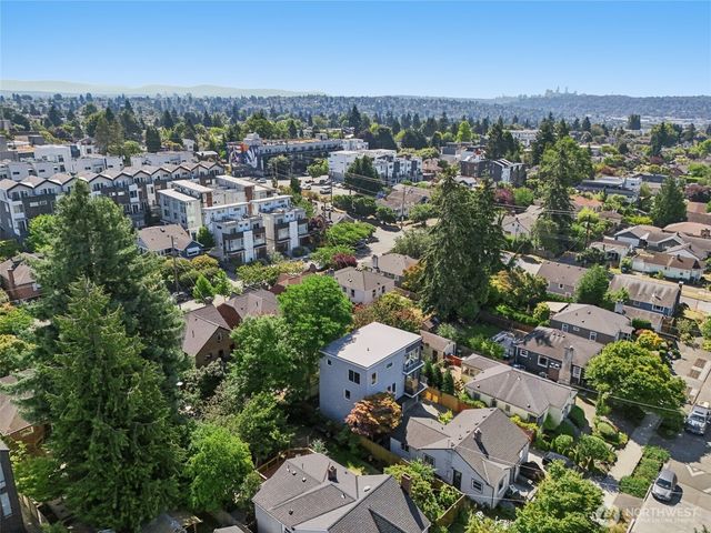 8020 17th Avenue NW, Seattle, WA 98117