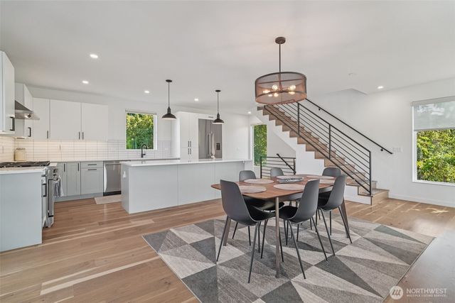 8020 17th Avenue NW, Seattle, WA 98117