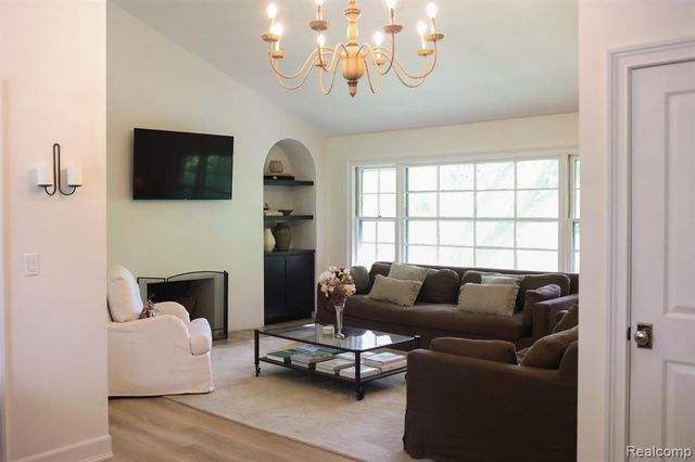19510 Clement Road, Northville, MI 48167