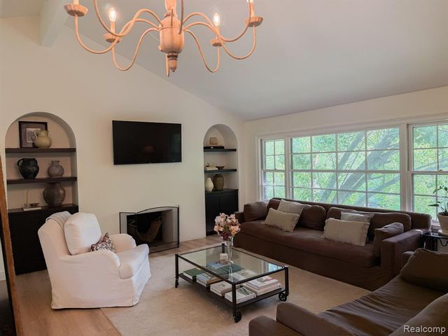 19510 Clement Road, Northville, MI 48167