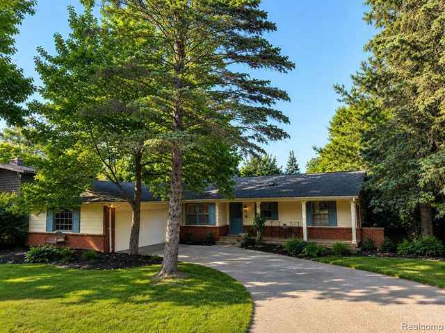 19510 Clement Road, Northville, MI 48167