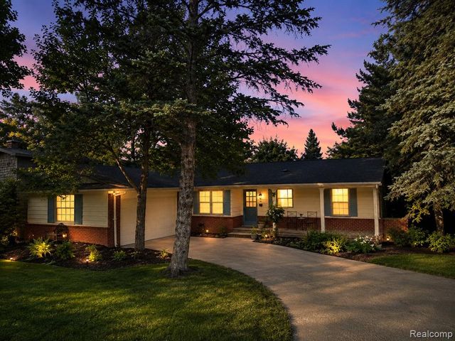 19510 Clement Road, Northville, MI 48167