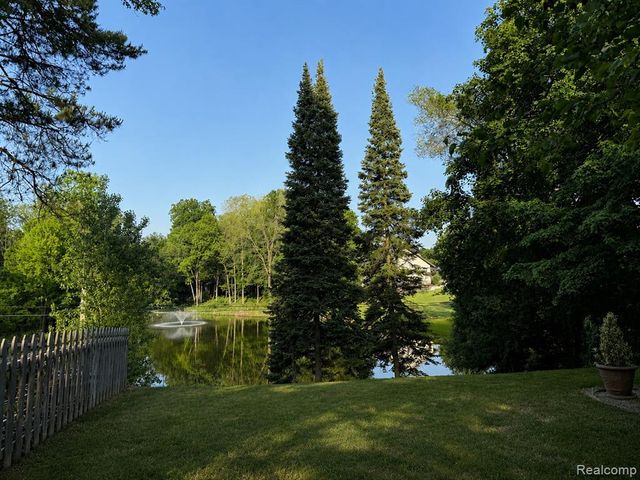 19510 Clement Road, Northville, MI 48167