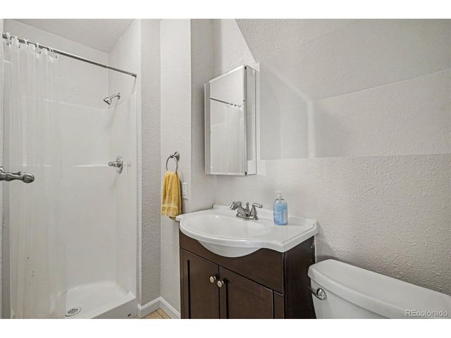 17449 E Union Dr, Aurora, CO 80015