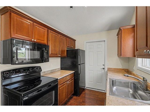 17449 E Union Dr, Aurora, CO 80015