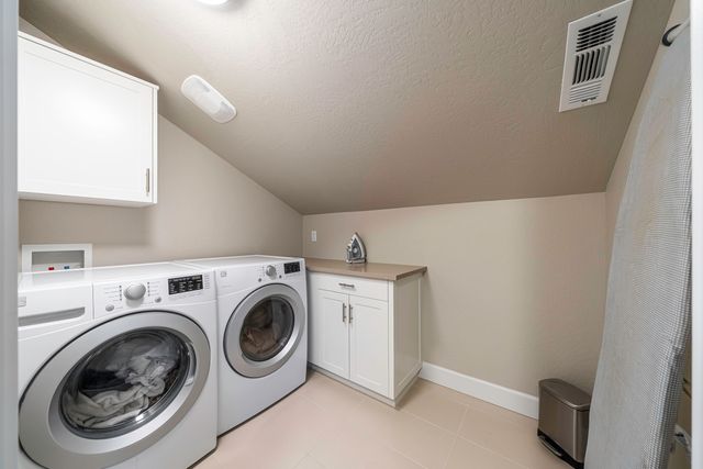 946 Stoneridge Avenue, Ashland, OR 97520