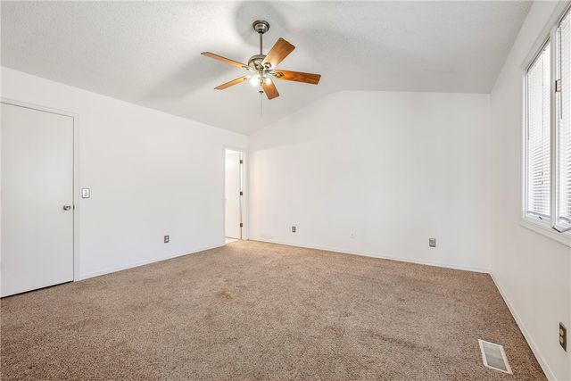 7 Haslingden Lane, Bella Vista, AR 72715