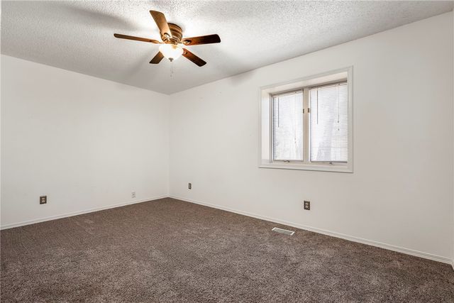 7 Haslingden Lane, Bella Vista, AR 72715