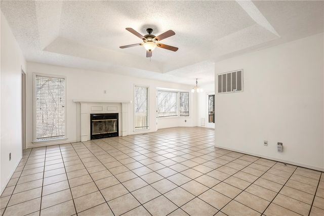 7 Haslingden Lane, Bella Vista, AR 72715