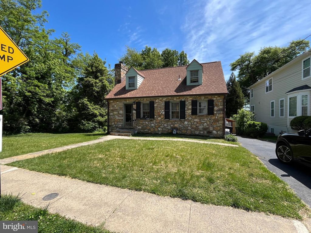 1311 N UTAH ST, Arlington, VA 22201