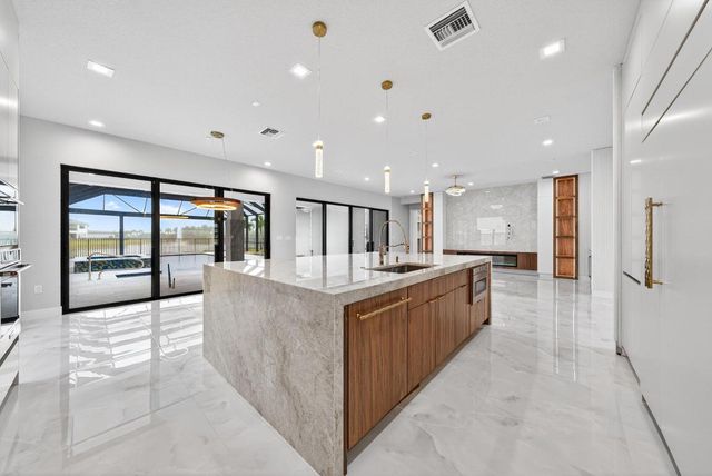 9892 Migration Point, Palm Beach Gardens, FL 33412