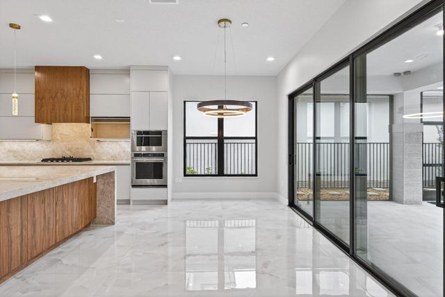 9892 Migration Point, Palm Beach Gardens, FL 33412