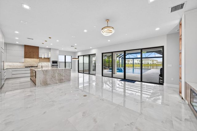 9892 Migration Point, Palm Beach Gardens, FL 33412