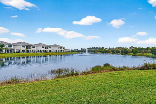 9892 Migration Point, Palm Beach Gardens, FL 33412