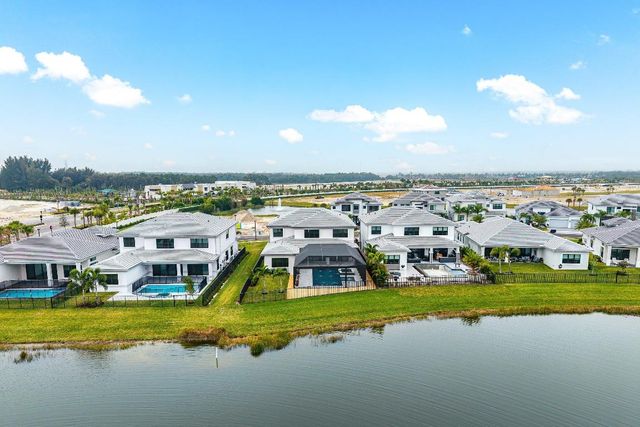 9892 Migration Point, Palm Beach Gardens, FL 33412