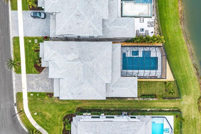 9892 Migration Point, Palm Beach Gardens, FL 33412