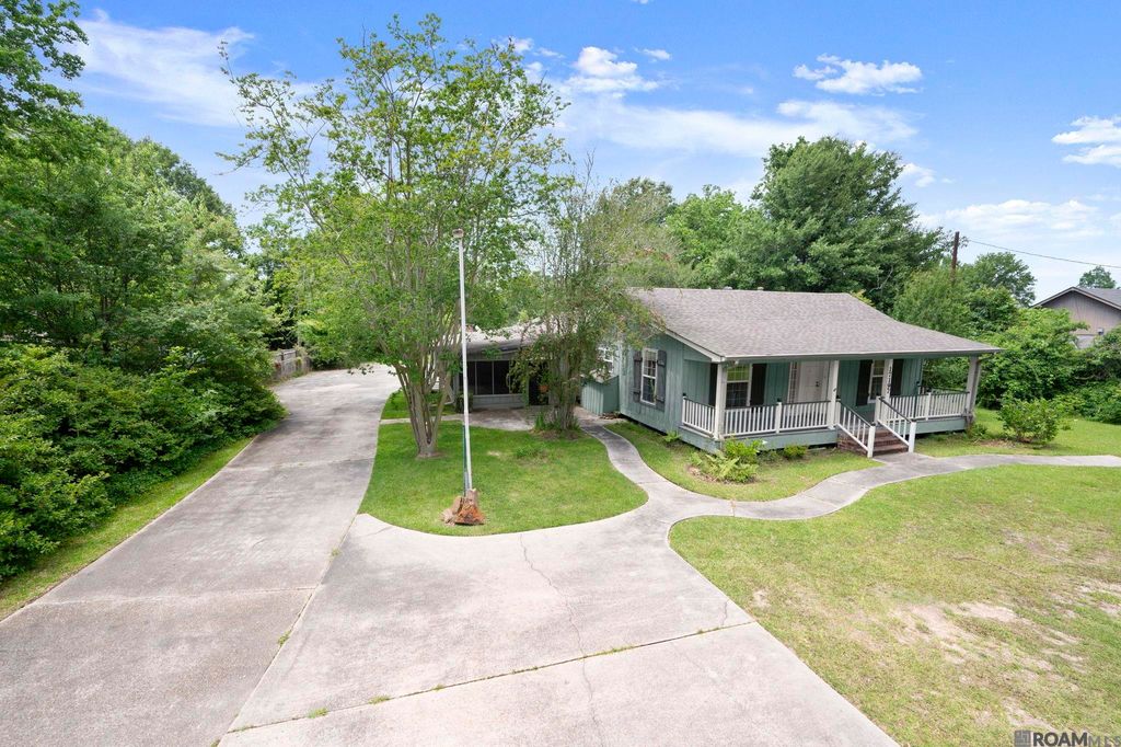 17197 Old Jefferson, Prairieville, LA 70769