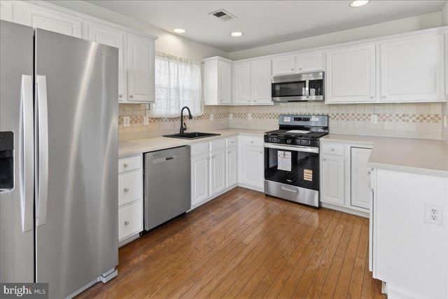 313 FOUNTAYNE LN, Trenton, NJ 08648