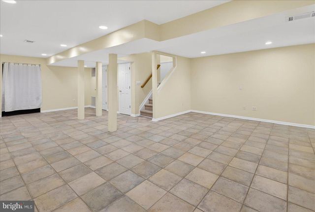 313 FOUNTAYNE LN, Trenton, NJ 08648