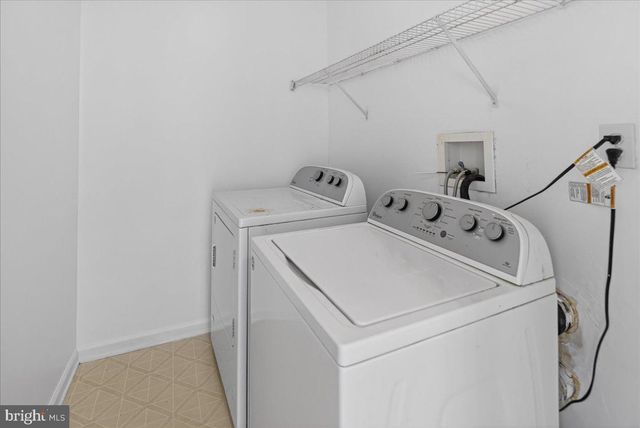 313 FOUNTAYNE LN, Trenton, NJ 08648