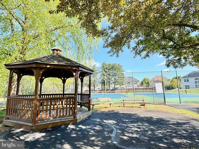 313 FOUNTAYNE LN, Trenton, NJ 08648