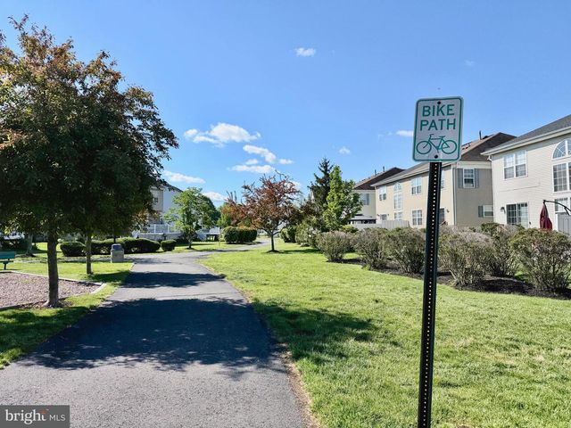 313 FOUNTAYNE LN, Trenton, NJ 08648