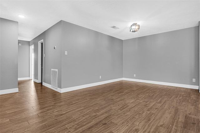 4170 Amir Street, Houston, TX 77072