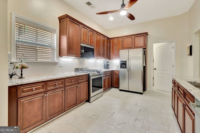 395 Sylvan Loop, Fayetteville, GA 30214