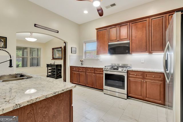 395 Sylvan Loop, Fayetteville, GA 30214