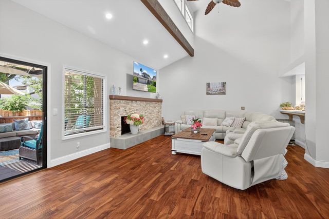 788 E Milgeo Ave, Ripon, CA 95366