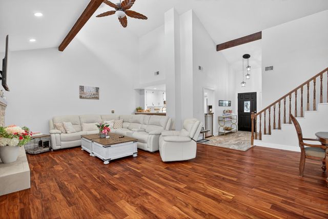 788 E Milgeo Ave, Ripon, CA 95366