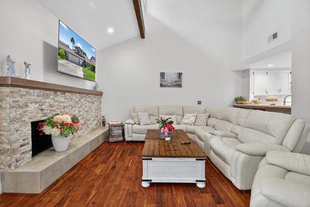 788 E Milgeo Ave, Ripon, CA 95366