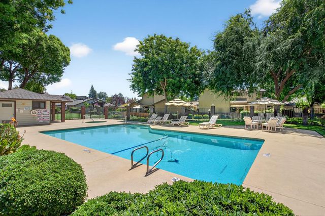 788 E Milgeo Ave, Ripon, CA 95366