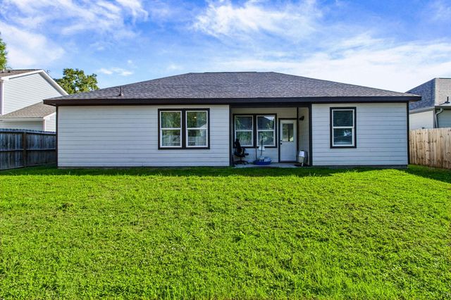 404 Candlelight Lane, Livingston, TX 77351