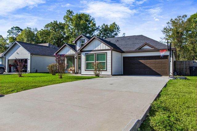 404 Candlelight Lane, Livingston, TX 77351
